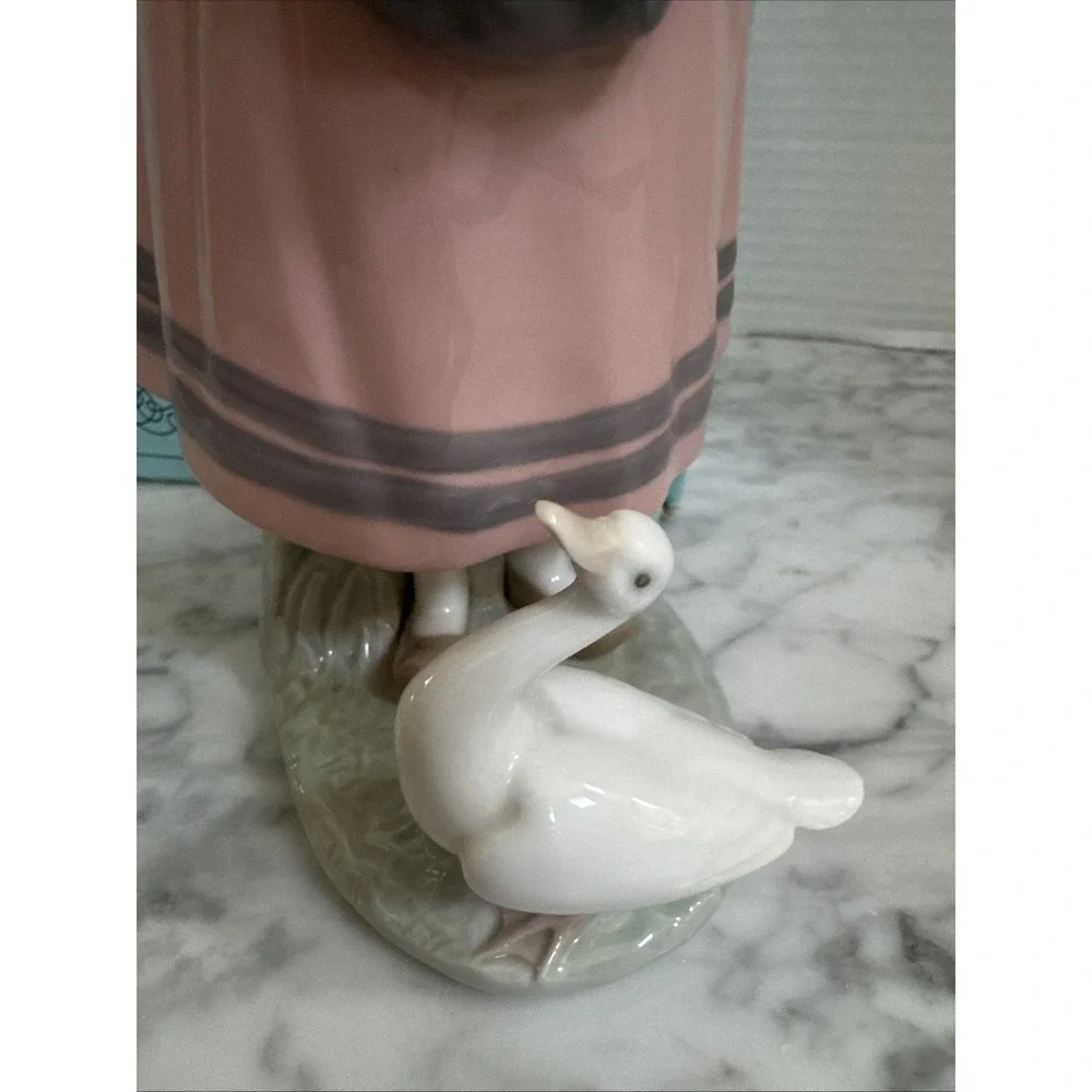 Lladro Porcelain Retired Figurine 5201 Josefa Feeding Duck w/ Original Box